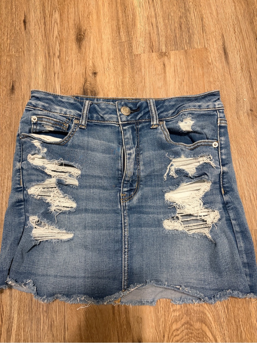 Women’s American Eagle Outfitters Distressed Denim Mini Skirt - Medium Wash